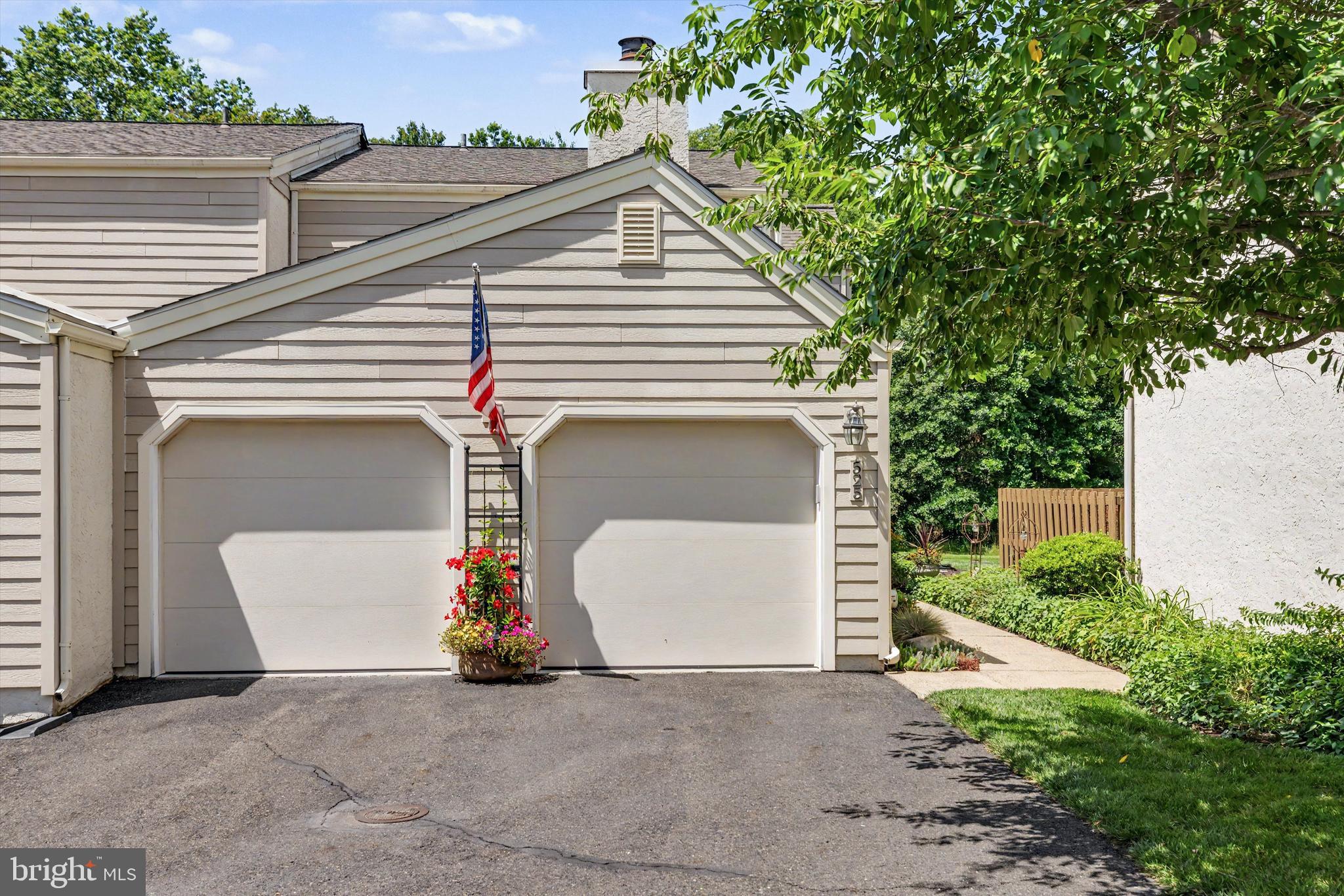 525 PORTSMOUTH COURT
