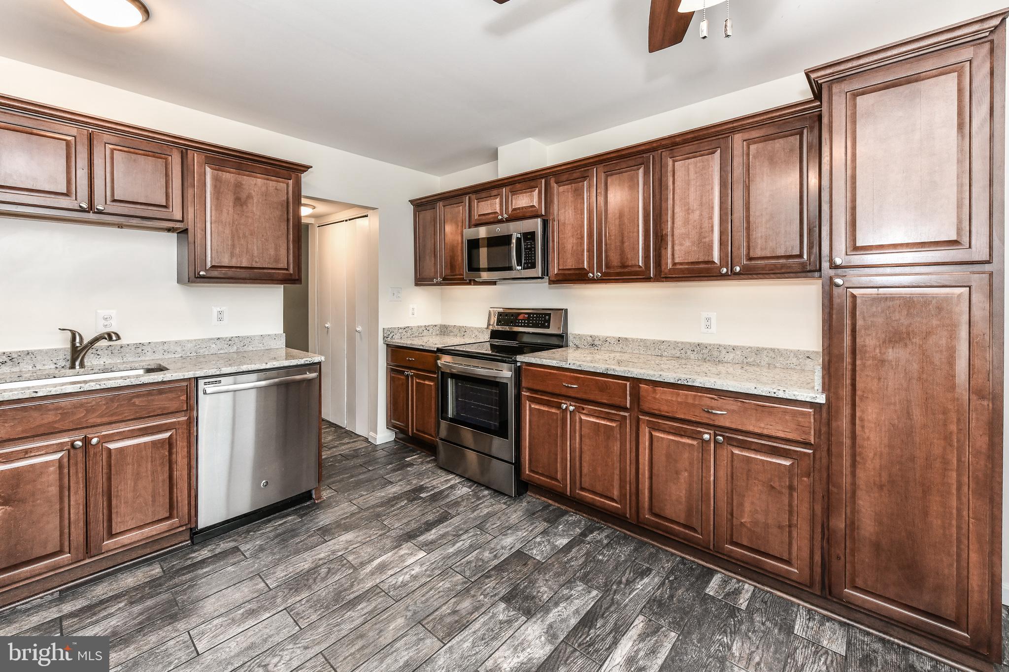 TRALEE - Residential Lease