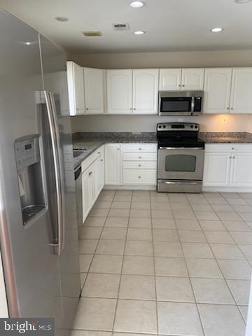 STERLING - Residential Lease