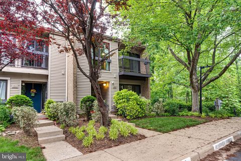 11608 WINDBLUFF COURT 07/007B2 RESTON VA 20191