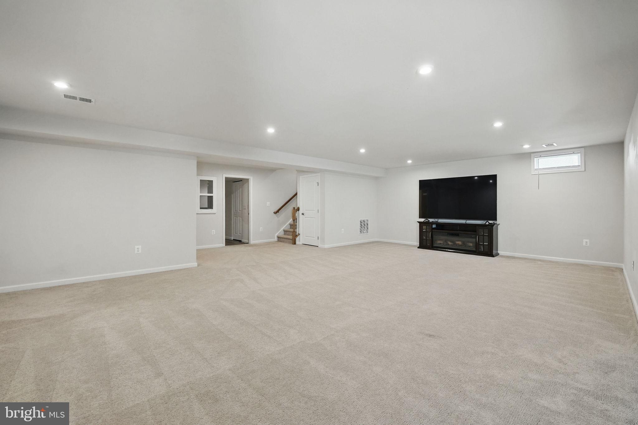 COURTHOUSE COMMONS - Residential