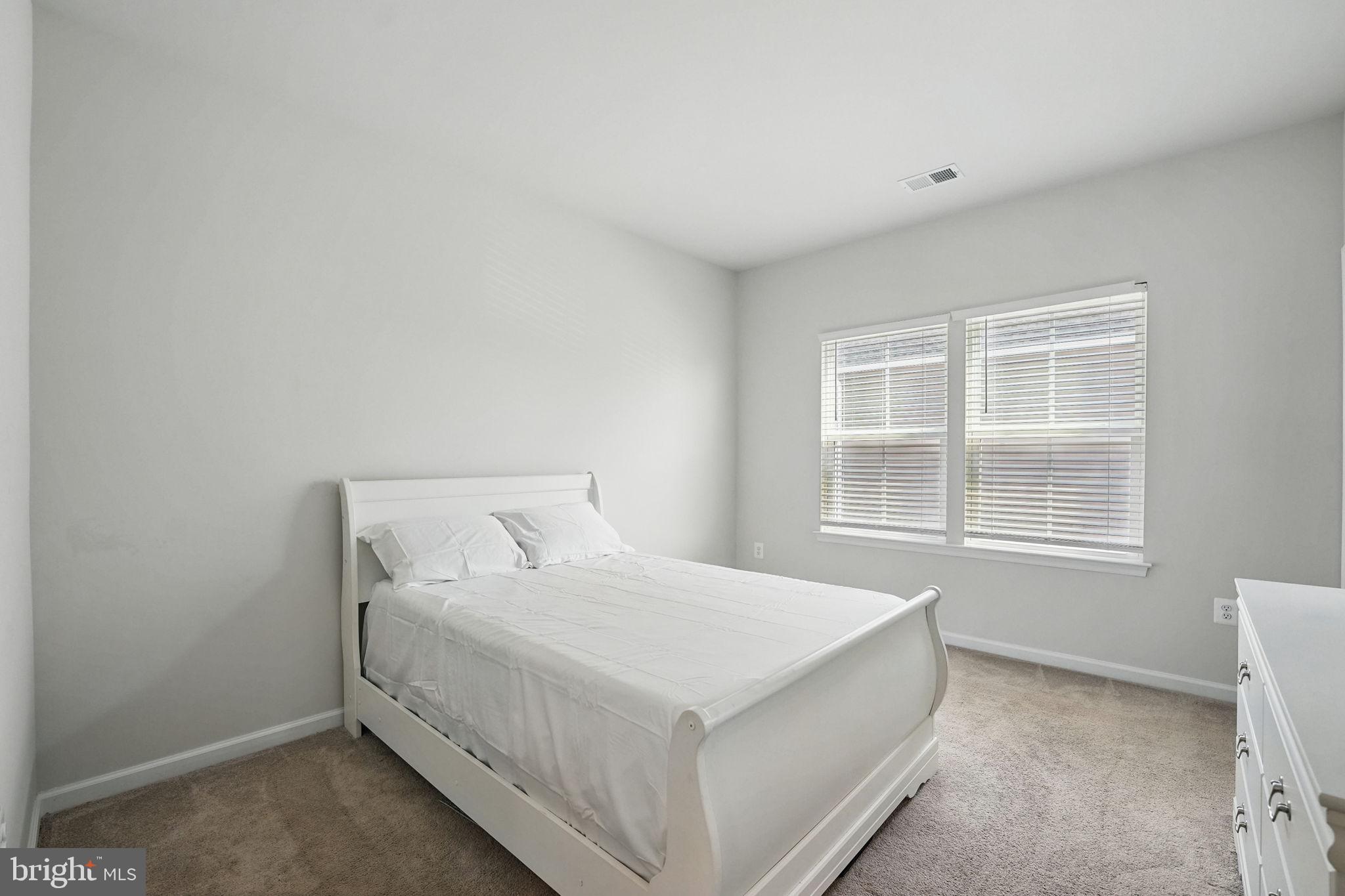 COURTHOUSE COMMONS - Residential