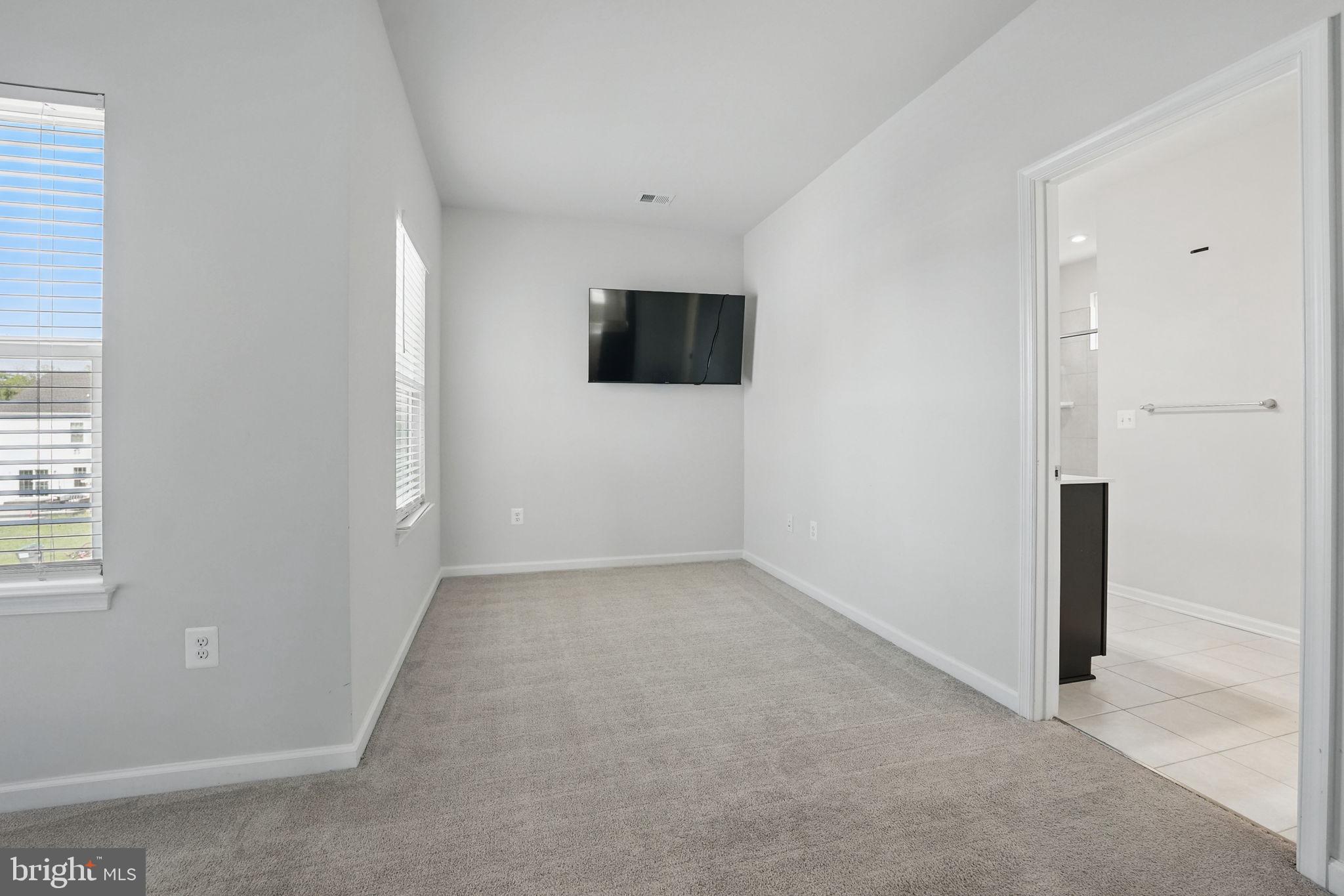 COURTHOUSE COMMONS - Residential