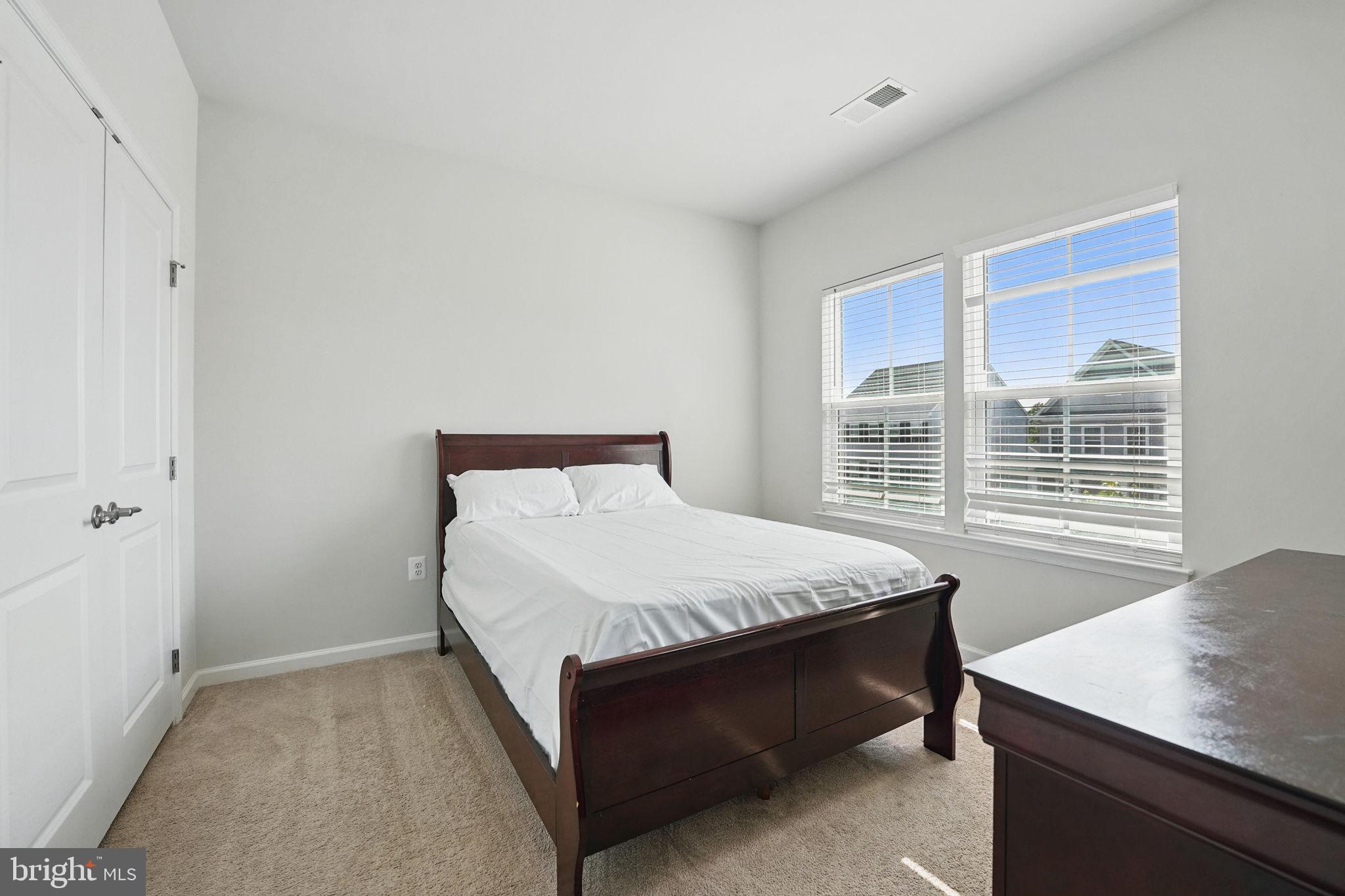 COURTHOUSE COMMONS - Residential