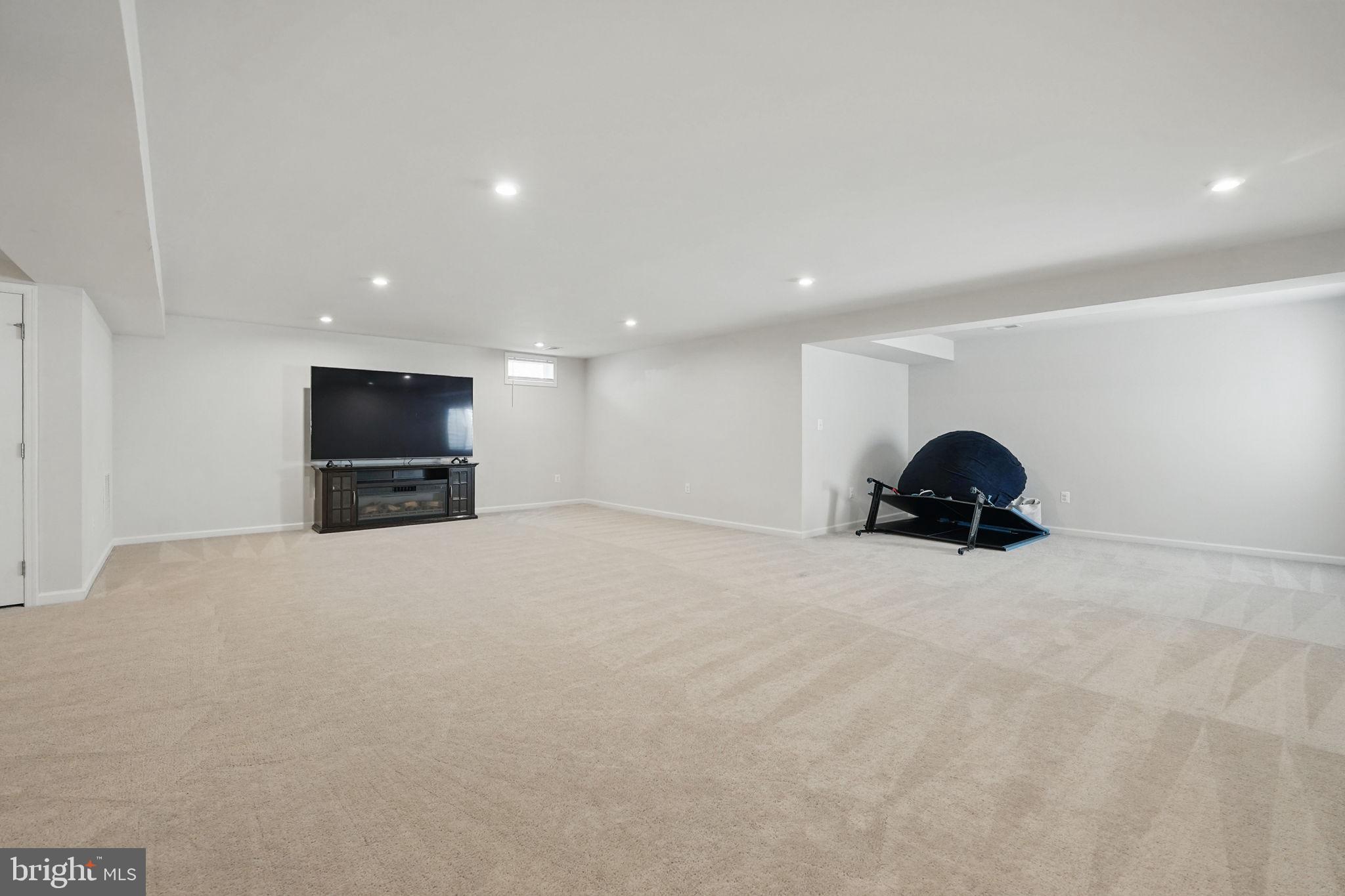 COURTHOUSE COMMONS - Residential