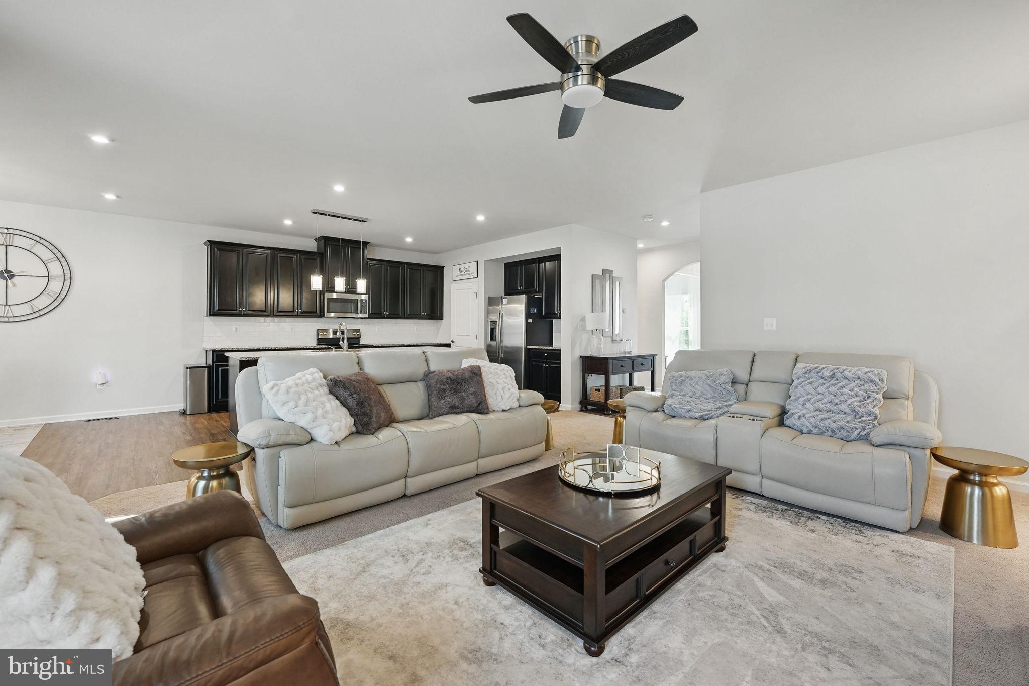 COURTHOUSE COMMONS - Residential