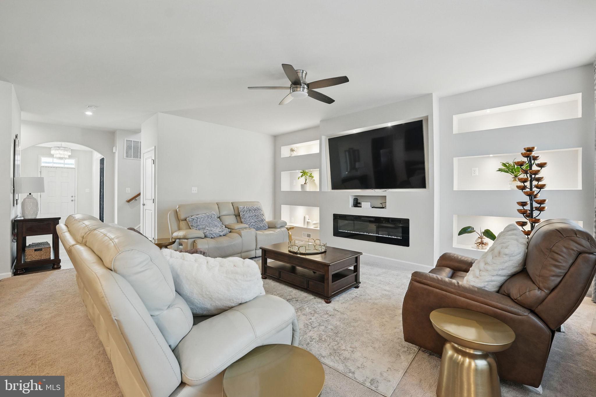 COURTHOUSE COMMONS - Residential