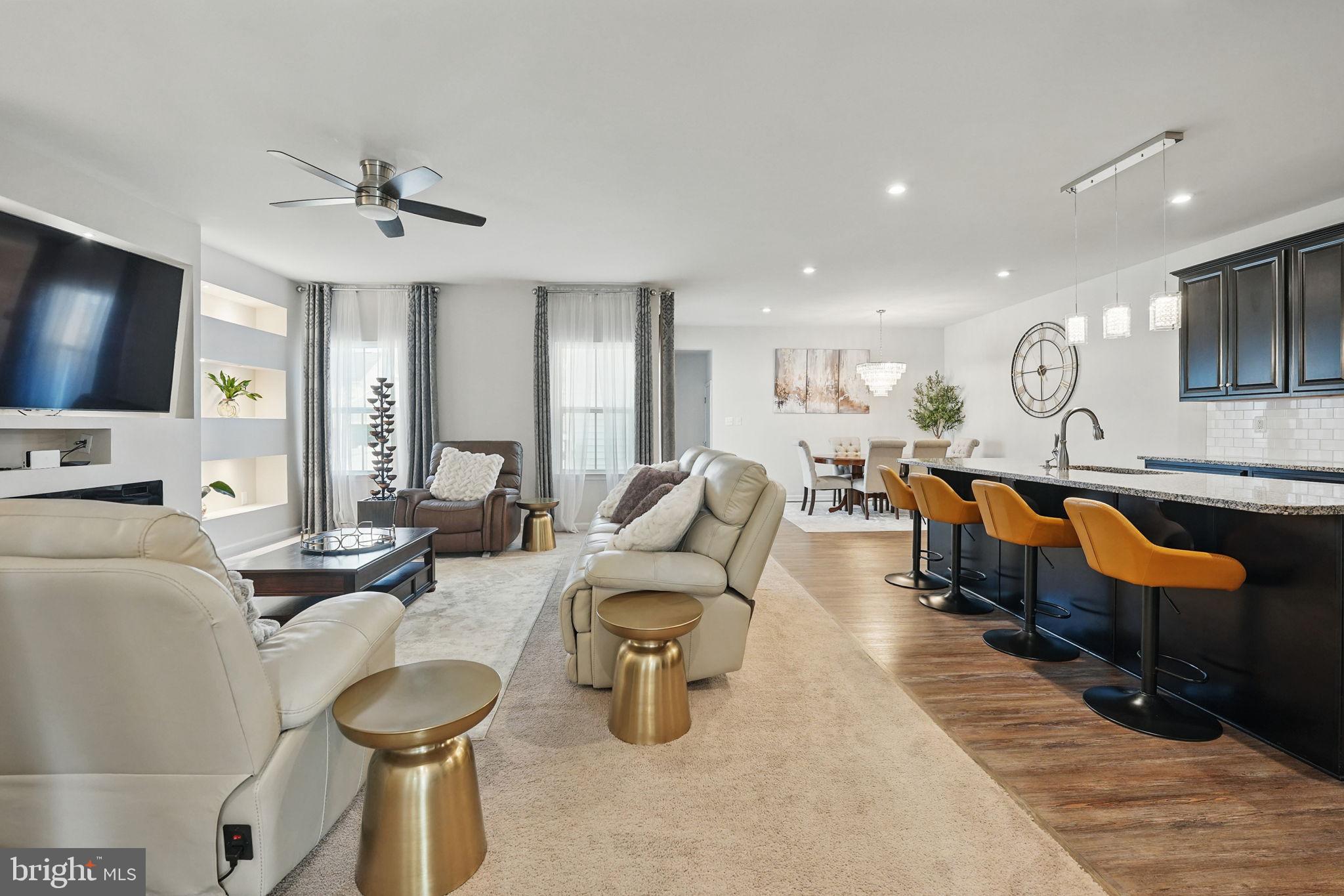 COURTHOUSE COMMONS - Residential