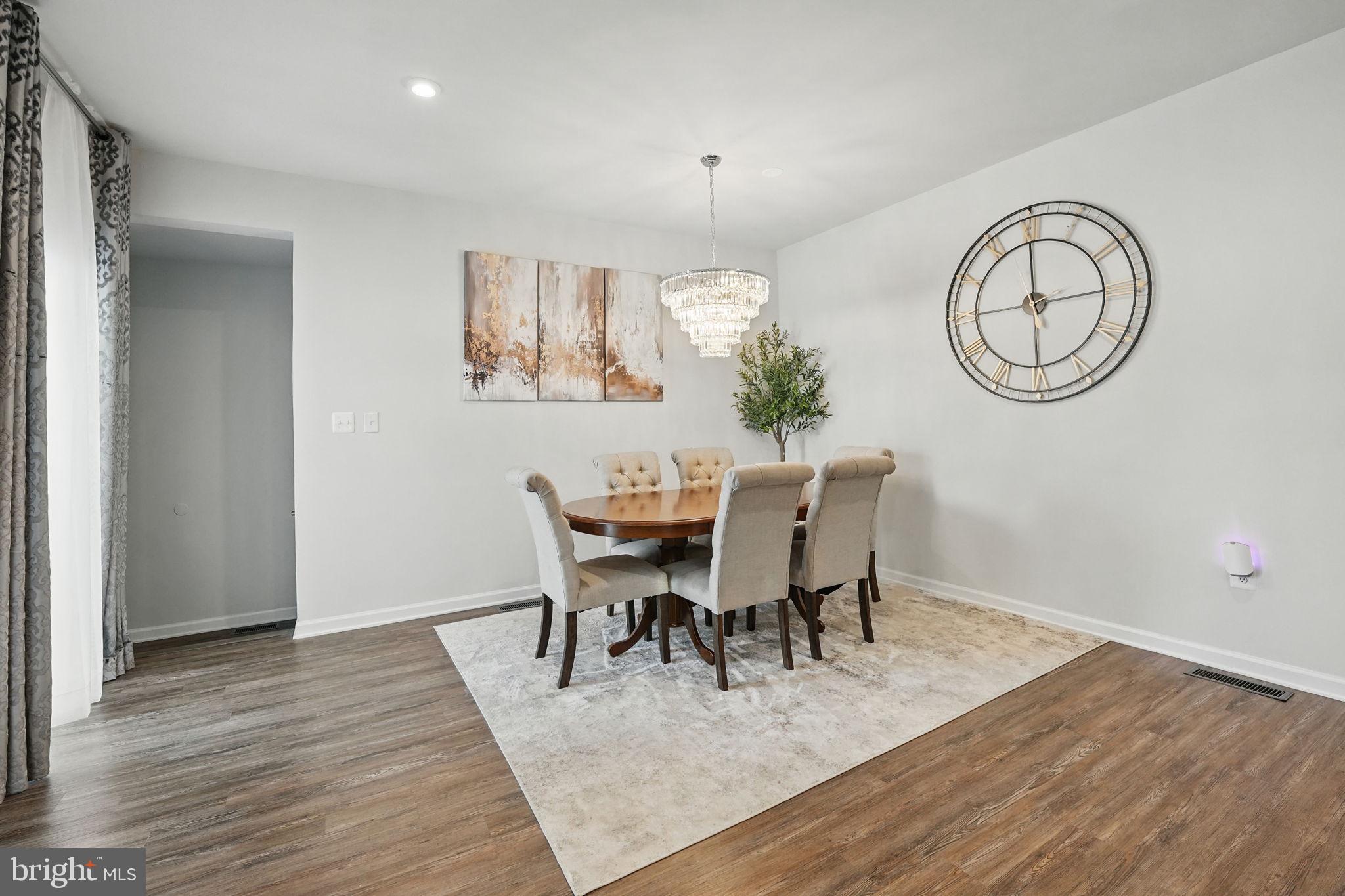 COURTHOUSE COMMONS - Residential