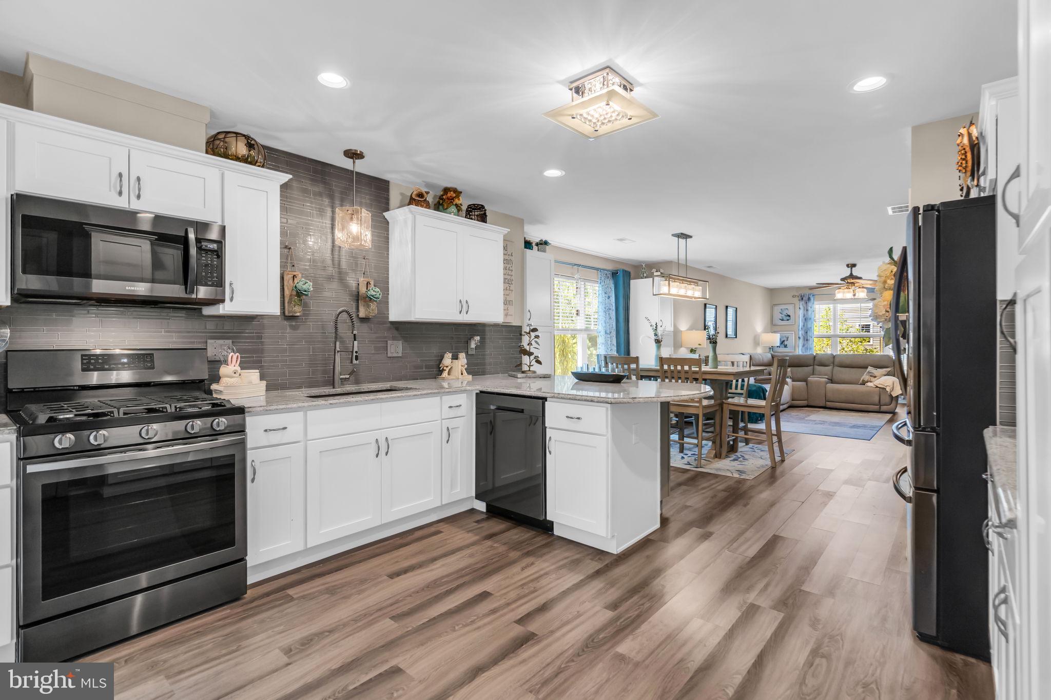 2 BERKELEY CROSSING WAY