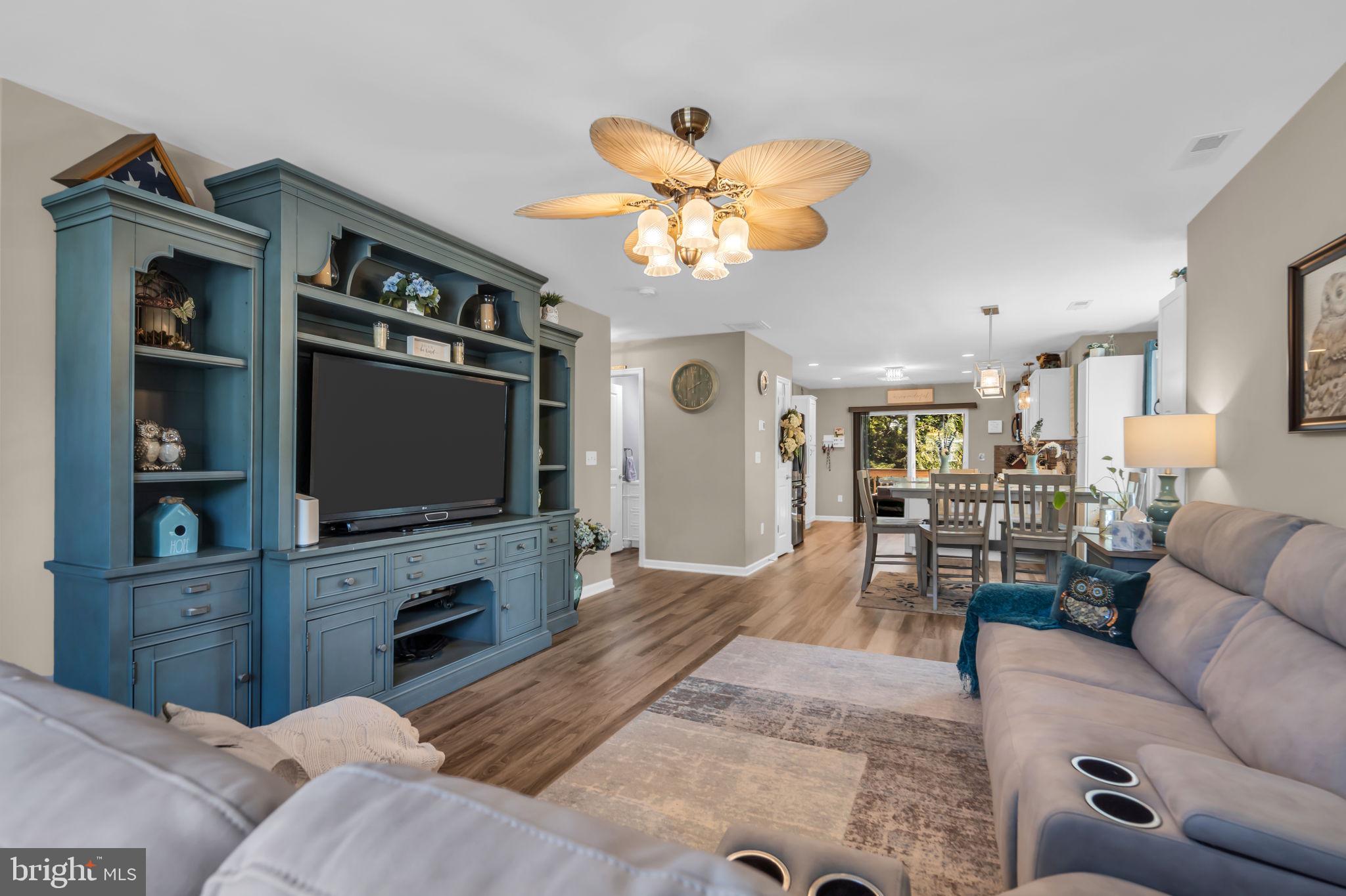 2 BERKELEY CROSSING WAY