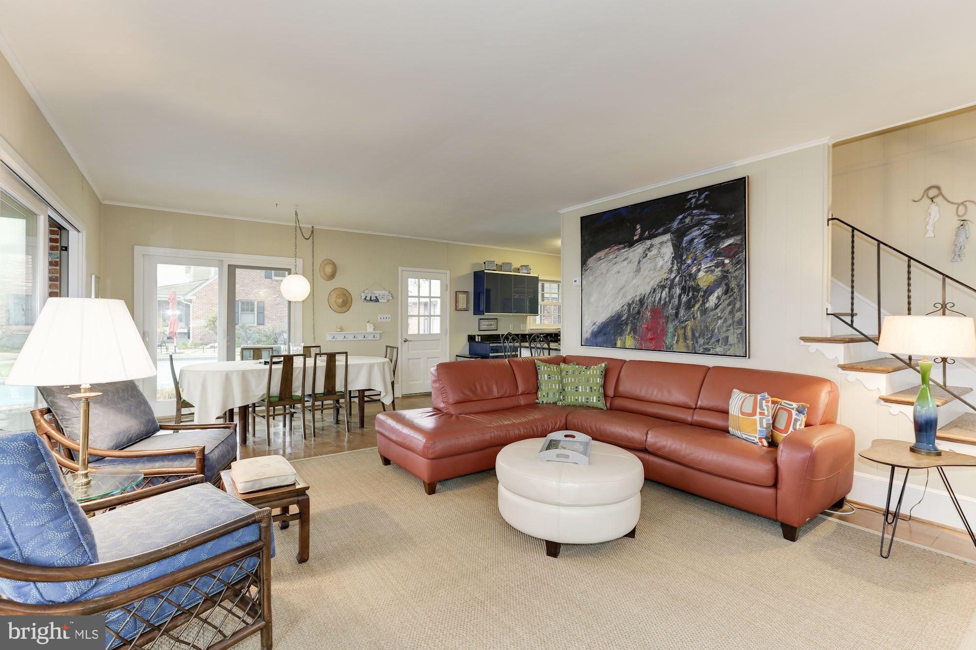 QUEEN ANNE COLONY - Residential