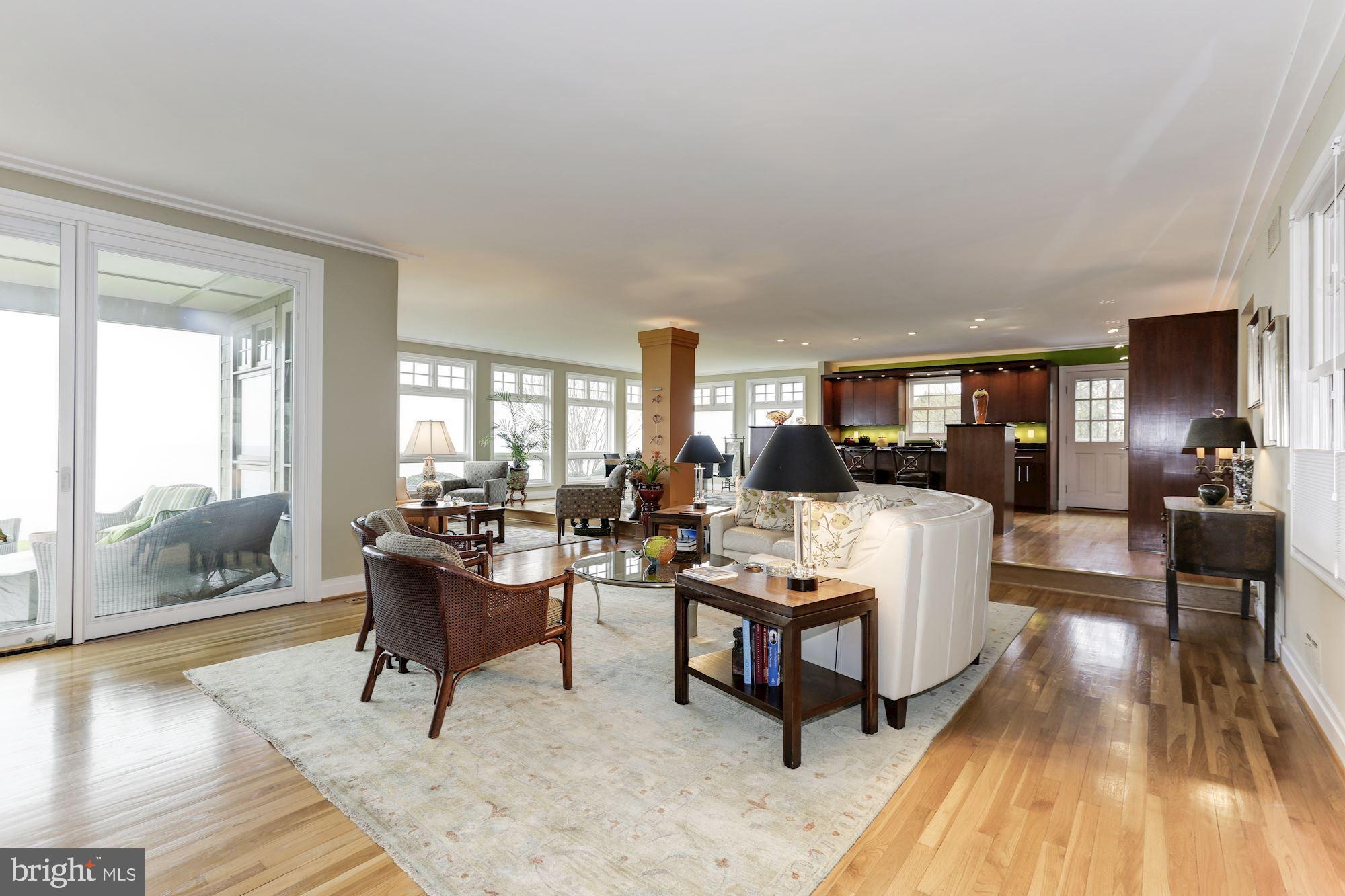 QUEEN ANNE COLONY - Residential