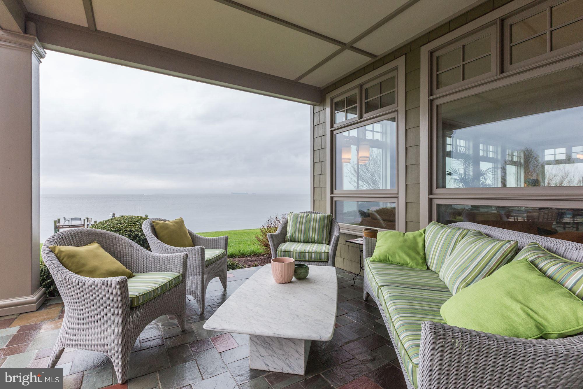 QUEEN ANNE COLONY - Residential