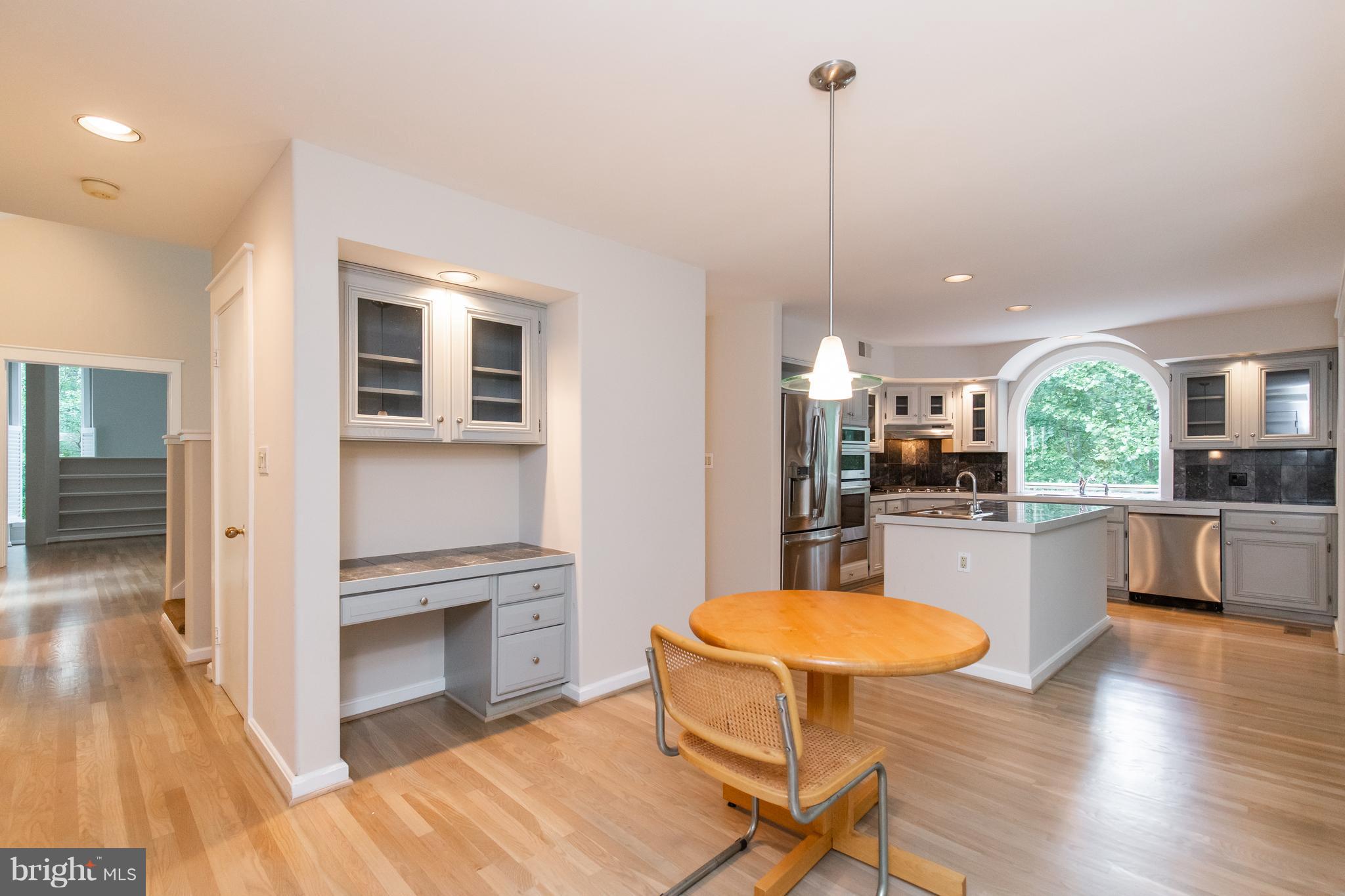 BELLEVUE FOREST - Residential