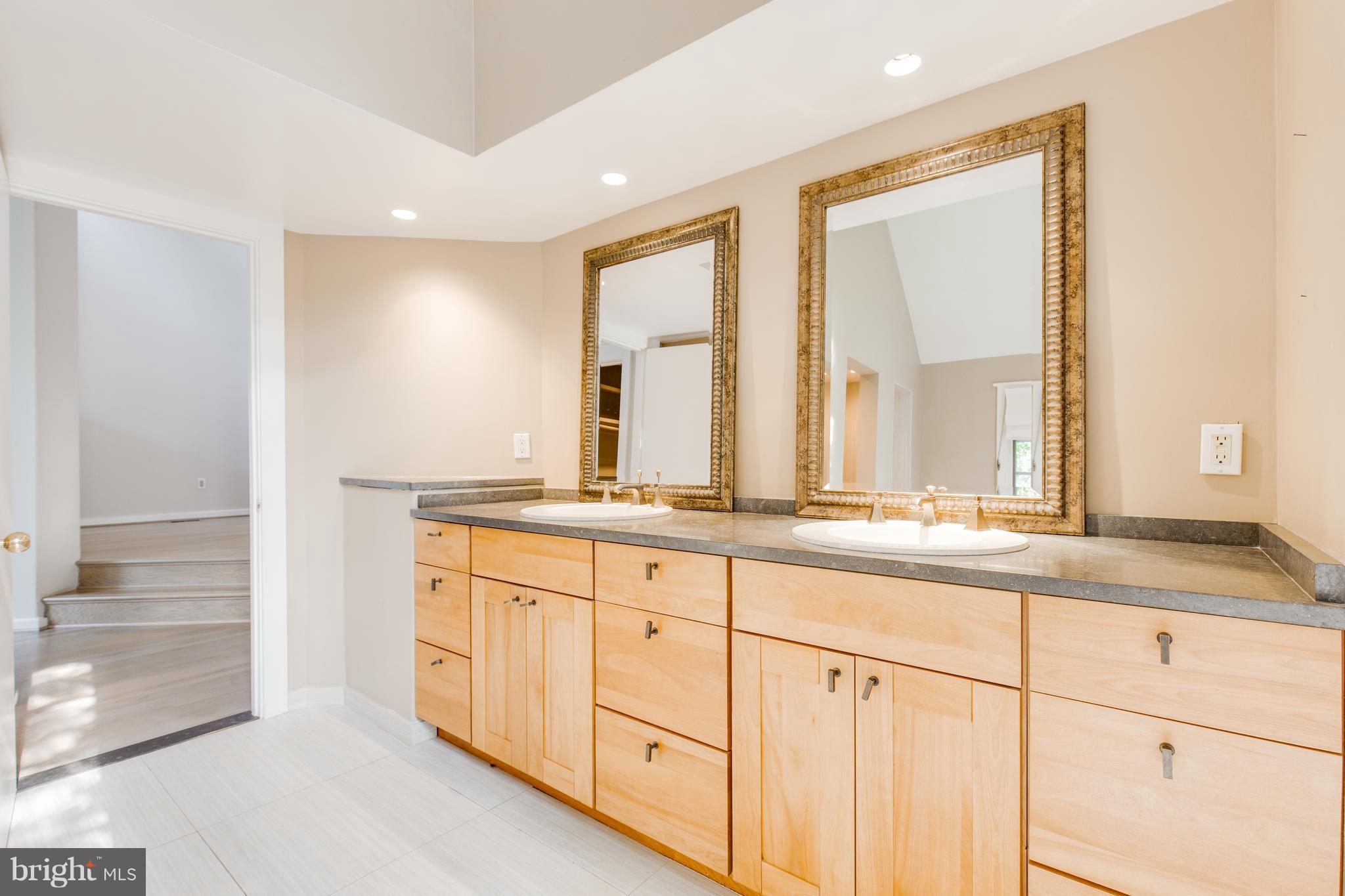 BELLEVUE FOREST - Residential