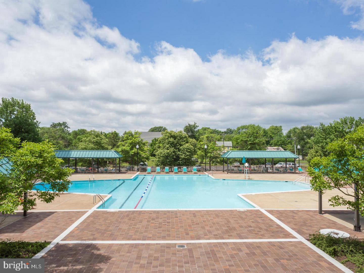 SKYLINE SQUARE CONDO - Residential Lease