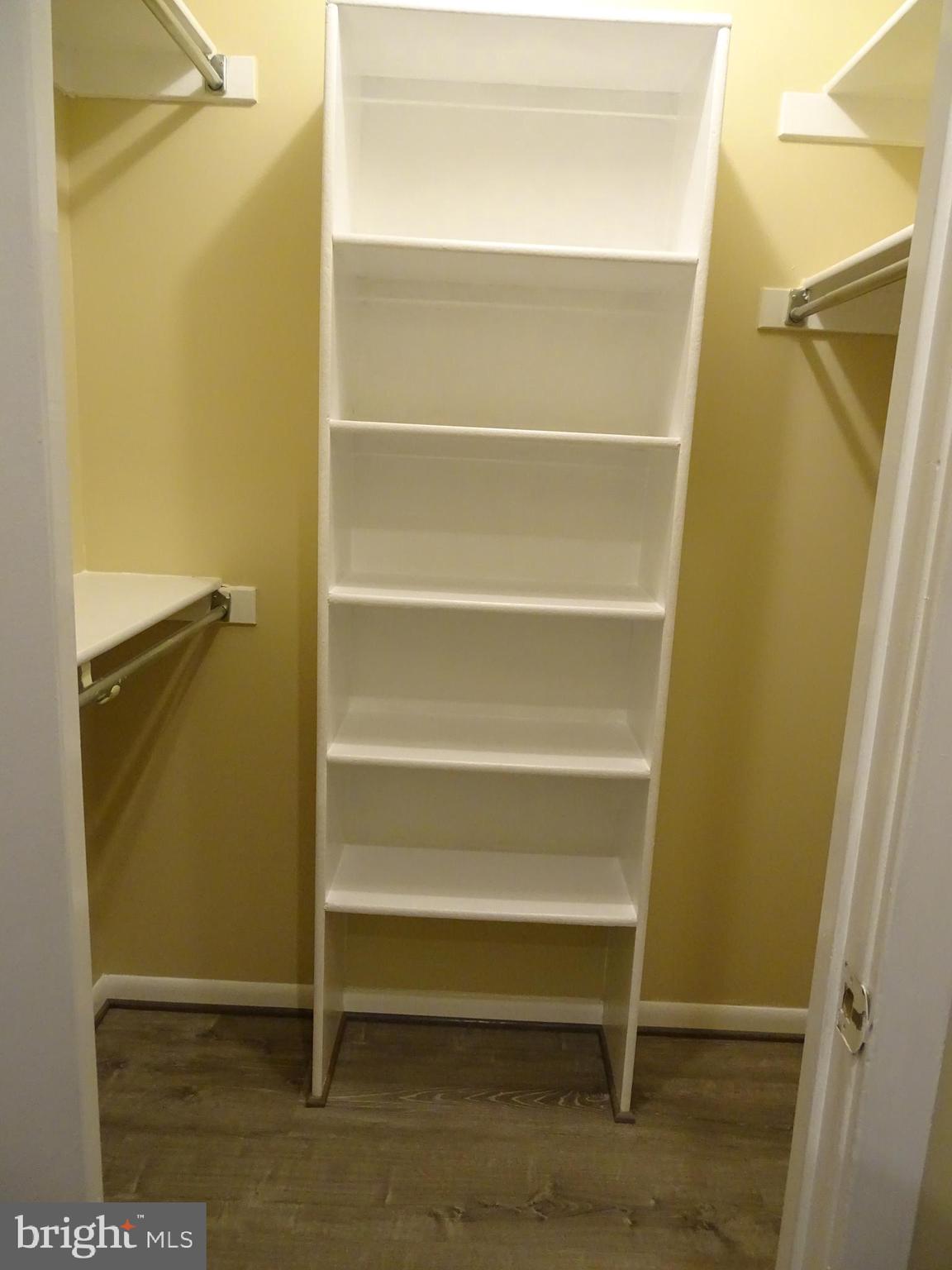 SKYLINE SQUARE CONDO - Residential Lease