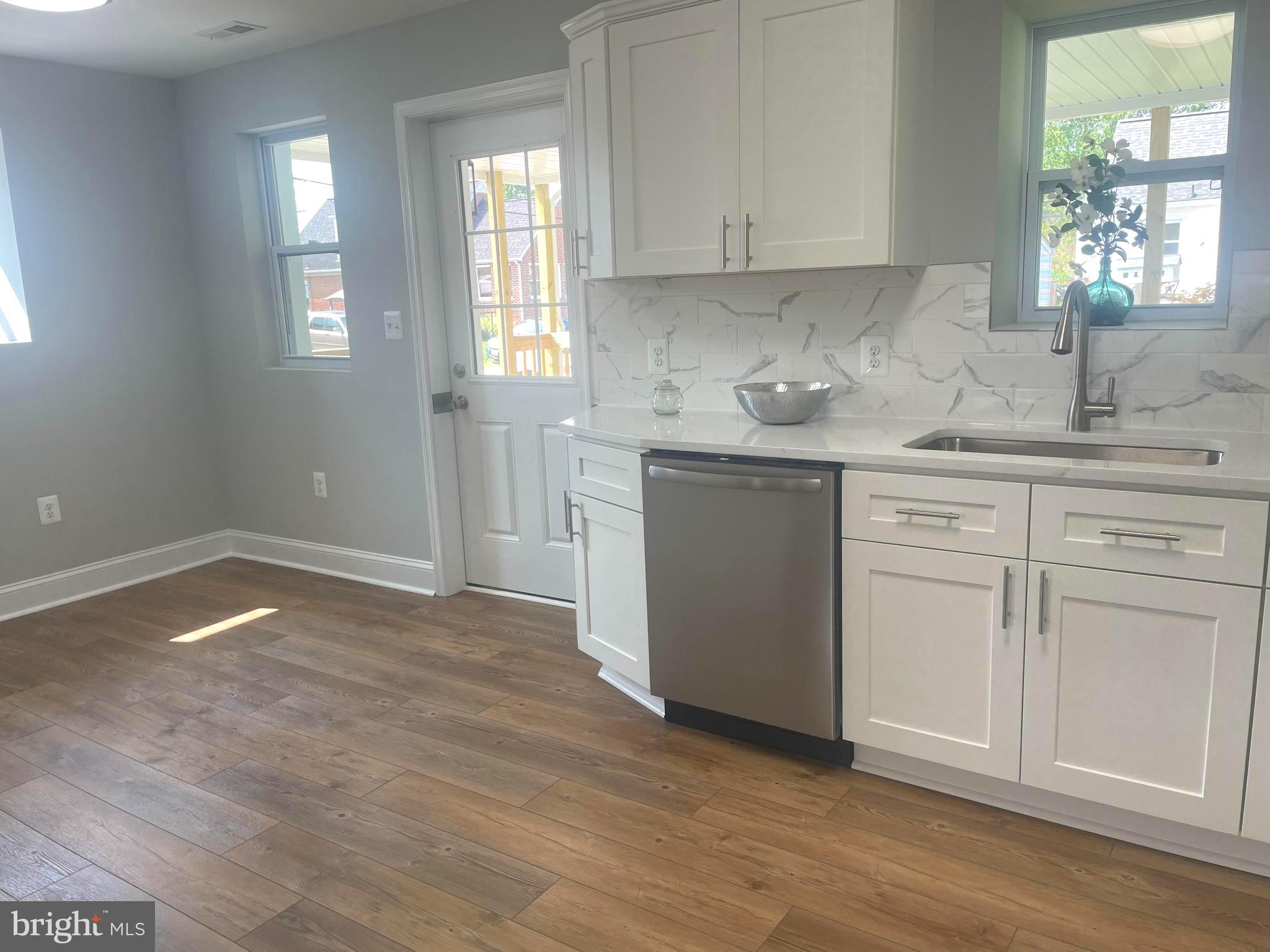 SUNSET BEACH - Residential