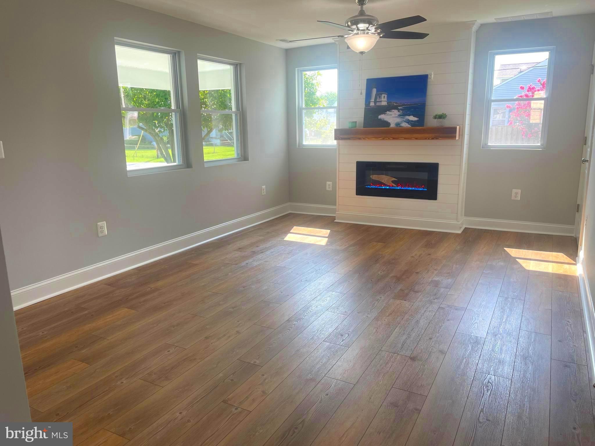 SUNSET BEACH - Residential