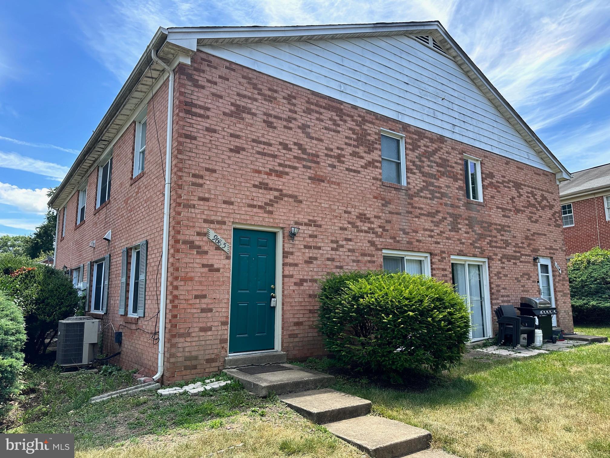 TERRACE TOWNE HOMES OF GUNSTON - Residential Lease