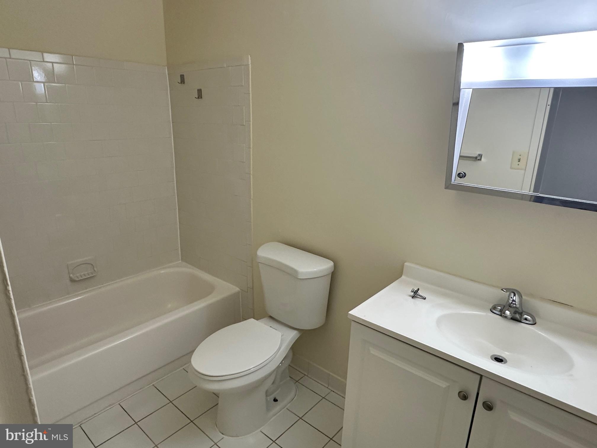 TERRACE TOWNE HOMES OF GUNSTON - Residential Lease