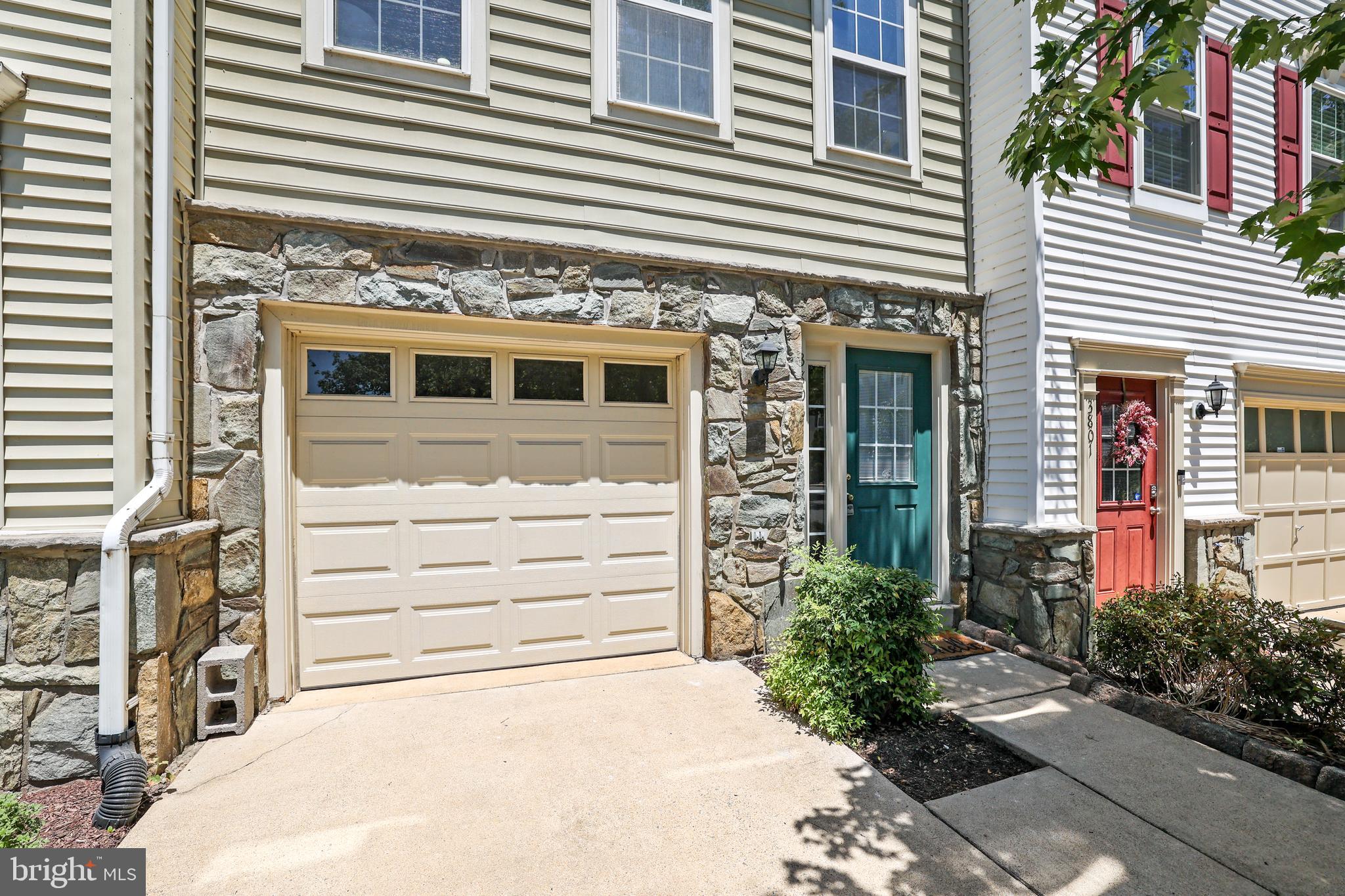 TOWNES AT CAMERON PARKE - Residential