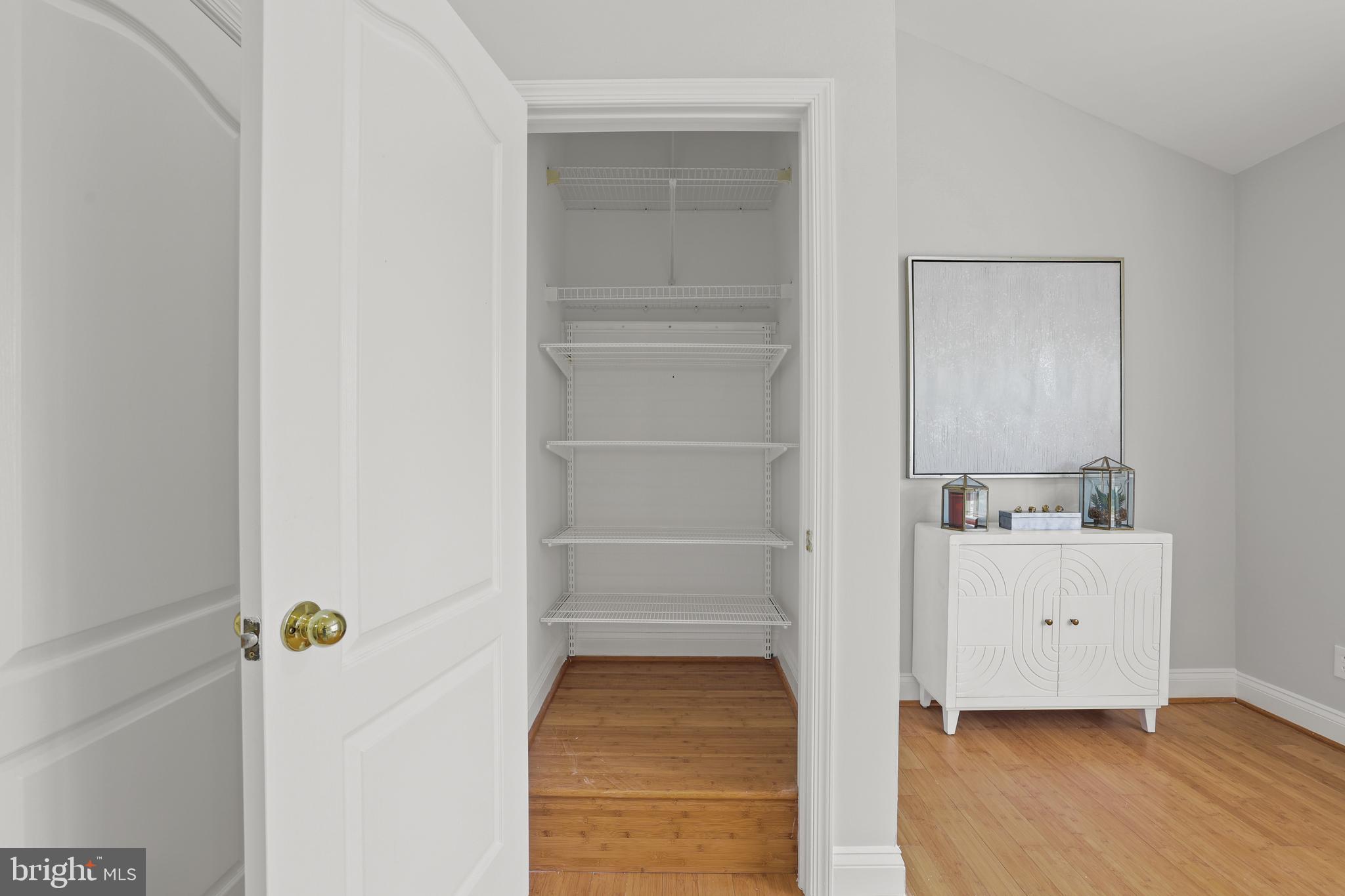 TOWNES AT CAMERON PARKE - Residential