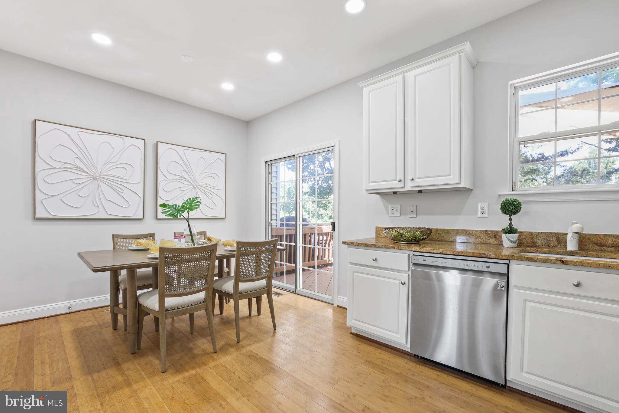 TOWNES AT CAMERON PARKE - Residential