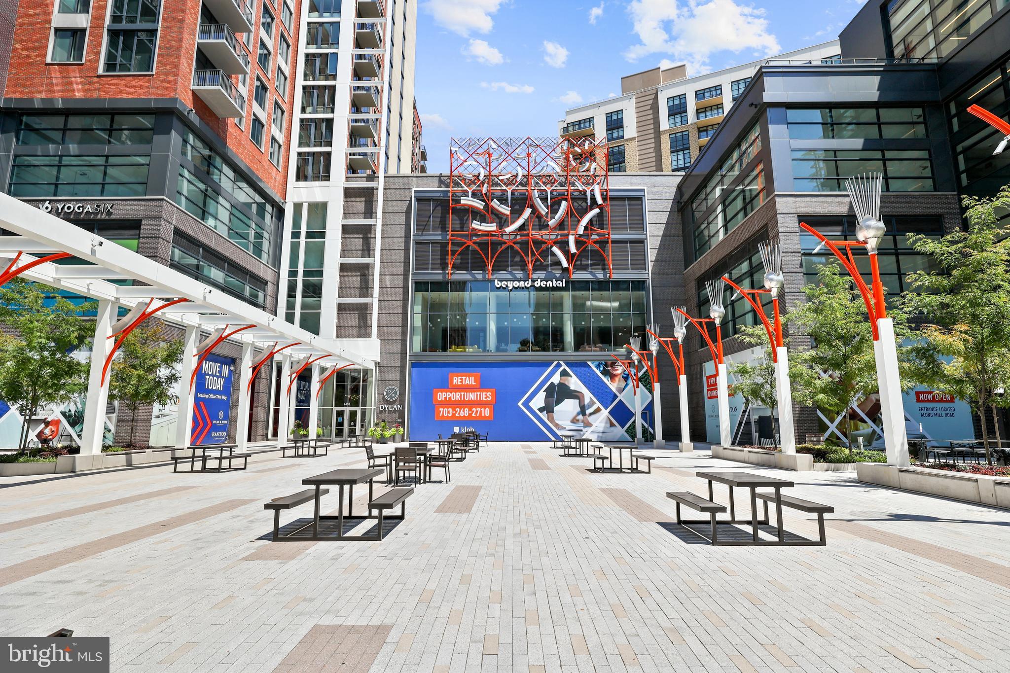 TOWNES AT CAMERON PARKE - Residential