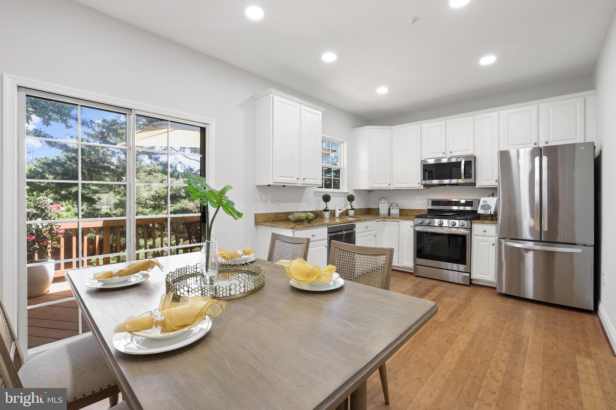 TOWNES AT CAMERON PARKE - Residential