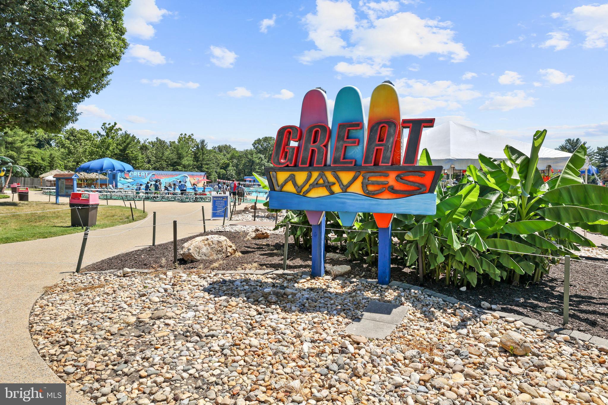 TOWNES AT CAMERON PARKE - Residential