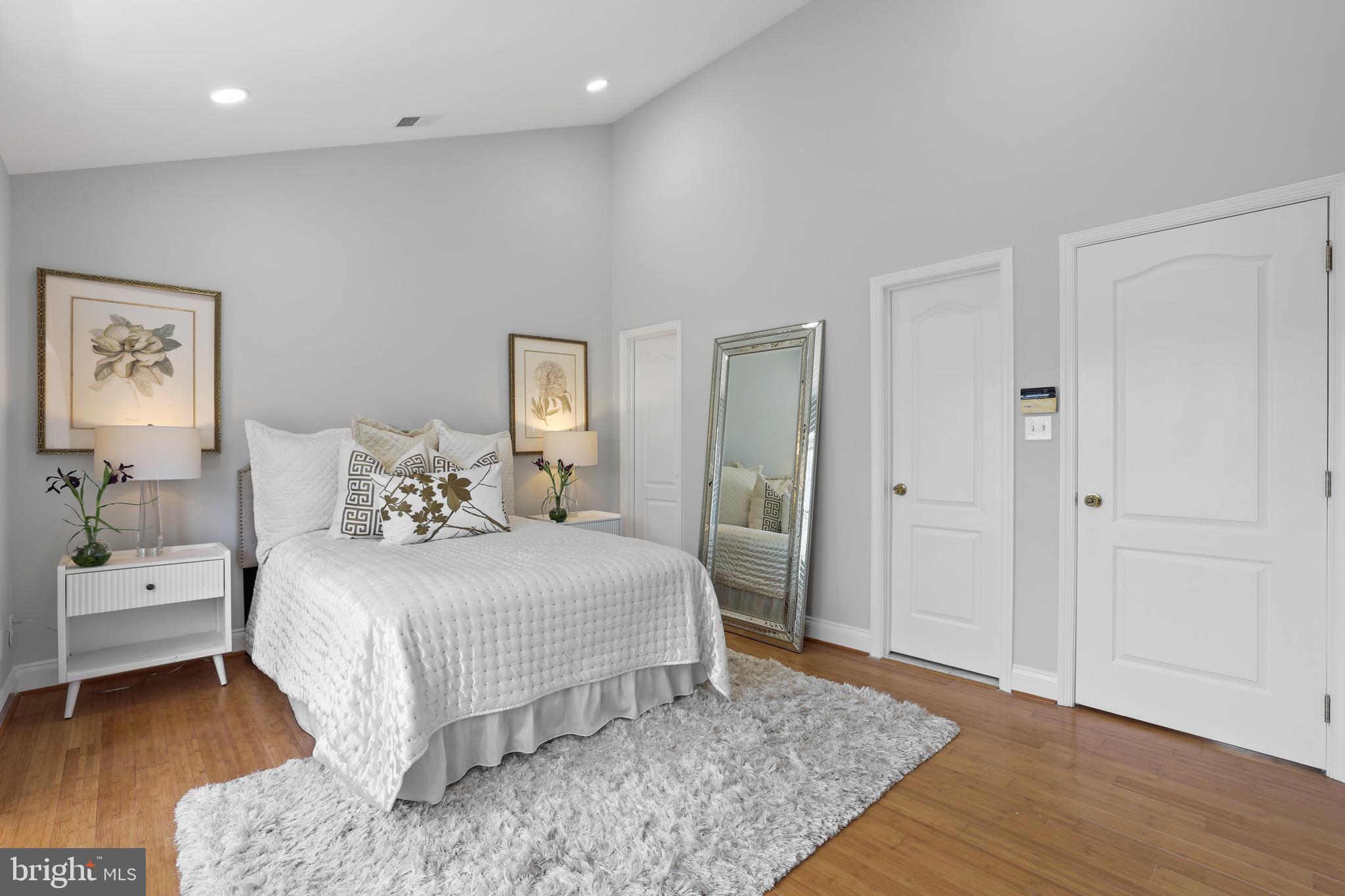 TOWNES AT CAMERON PARKE - Residential