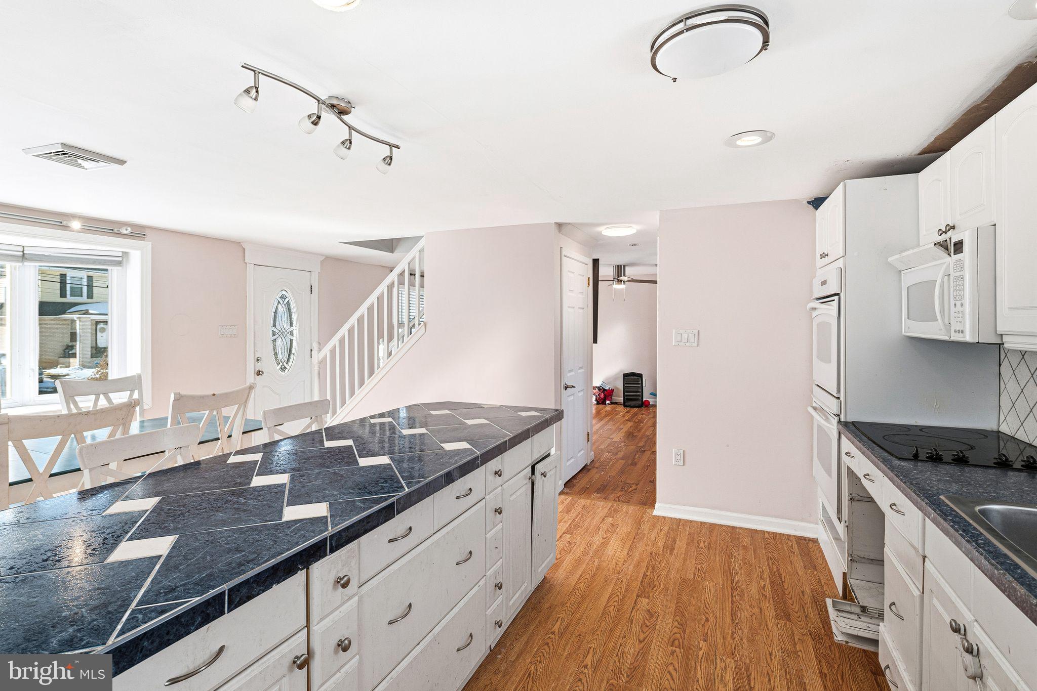 TREVOSE HGTS - Residential