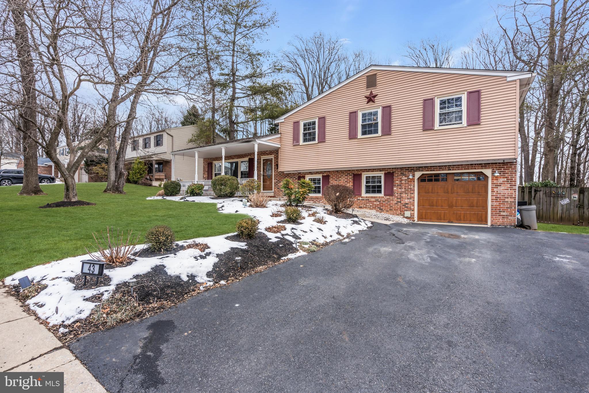 HIDDEN VALLEY - Residential