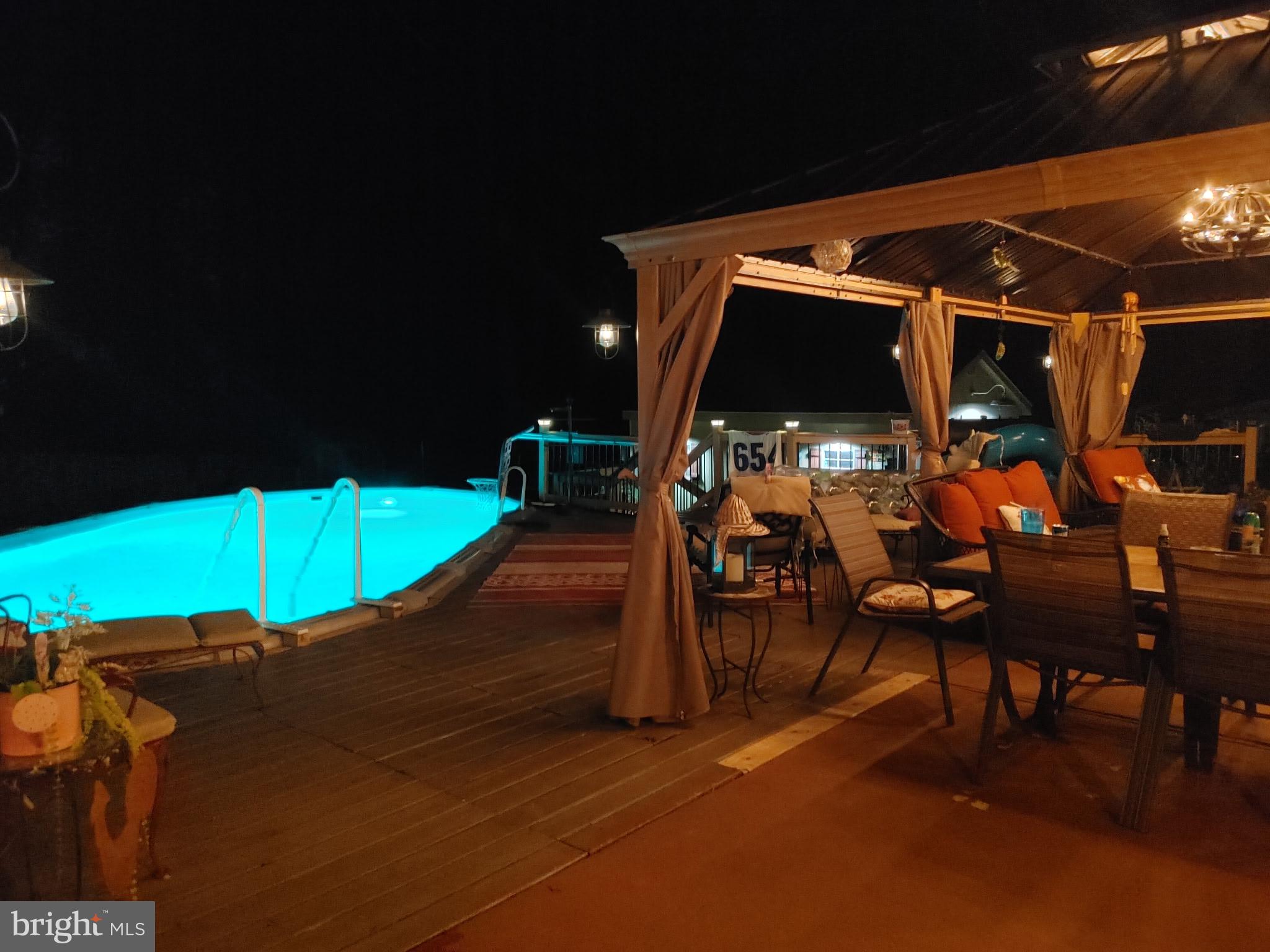 HIDDEN VALLEY - Residential