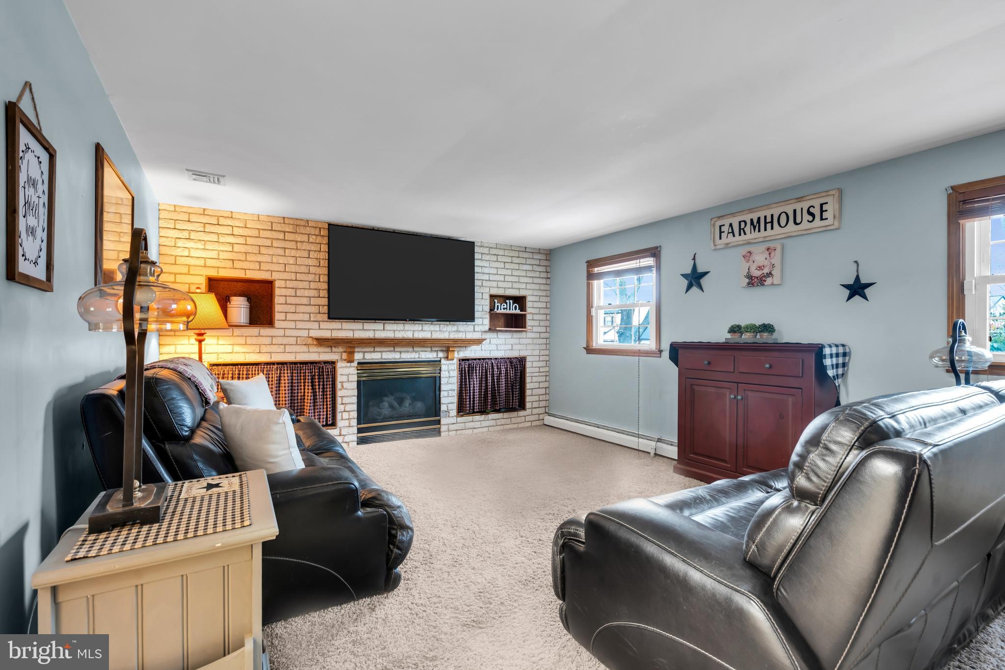 HIDDEN VALLEY - Residential