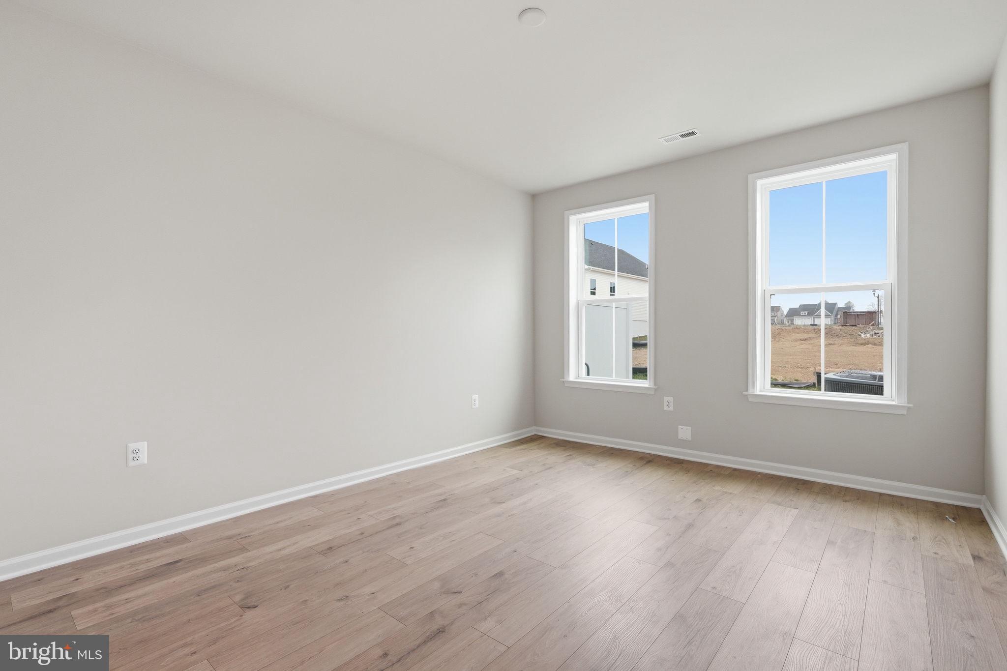 HIATT POINTE AT SNOWDEN BRIDGE - Residential