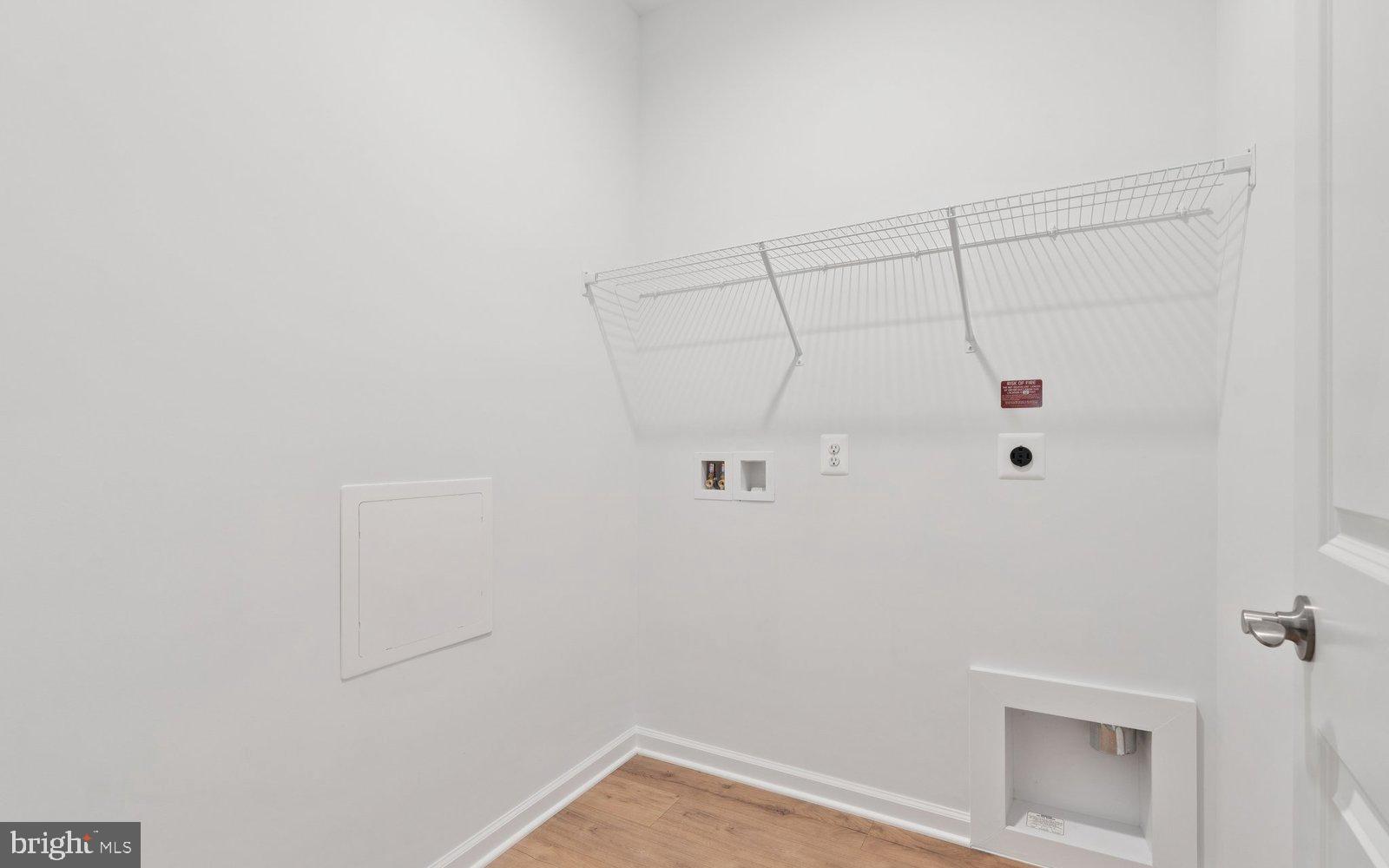 HIATT POINTE AT SNOWDEN BRIDGE - Residential