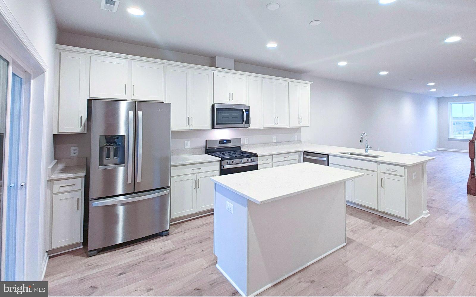 HIATT POINTE AT SNOWDEN BRIDGE - Residential