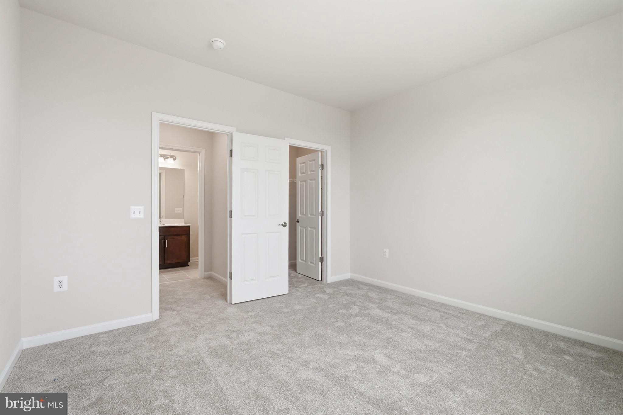 HIATT POINTE AT SNOWDEN BRIDGE - Residential