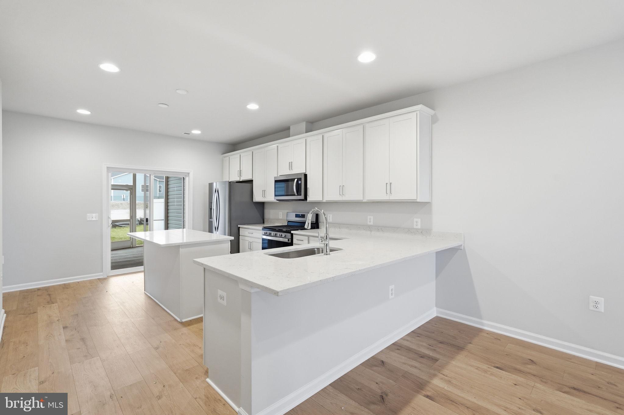 HIATT POINTE AT SNOWDEN BRIDGE - Residential