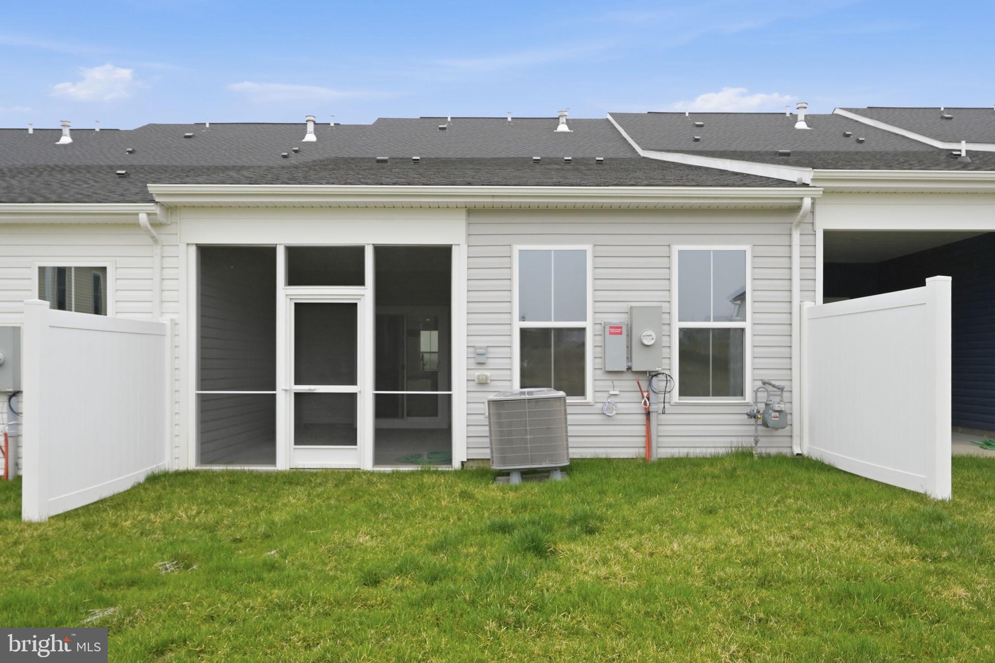 HIATT POINTE AT SNOWDEN BRIDGE - Residential