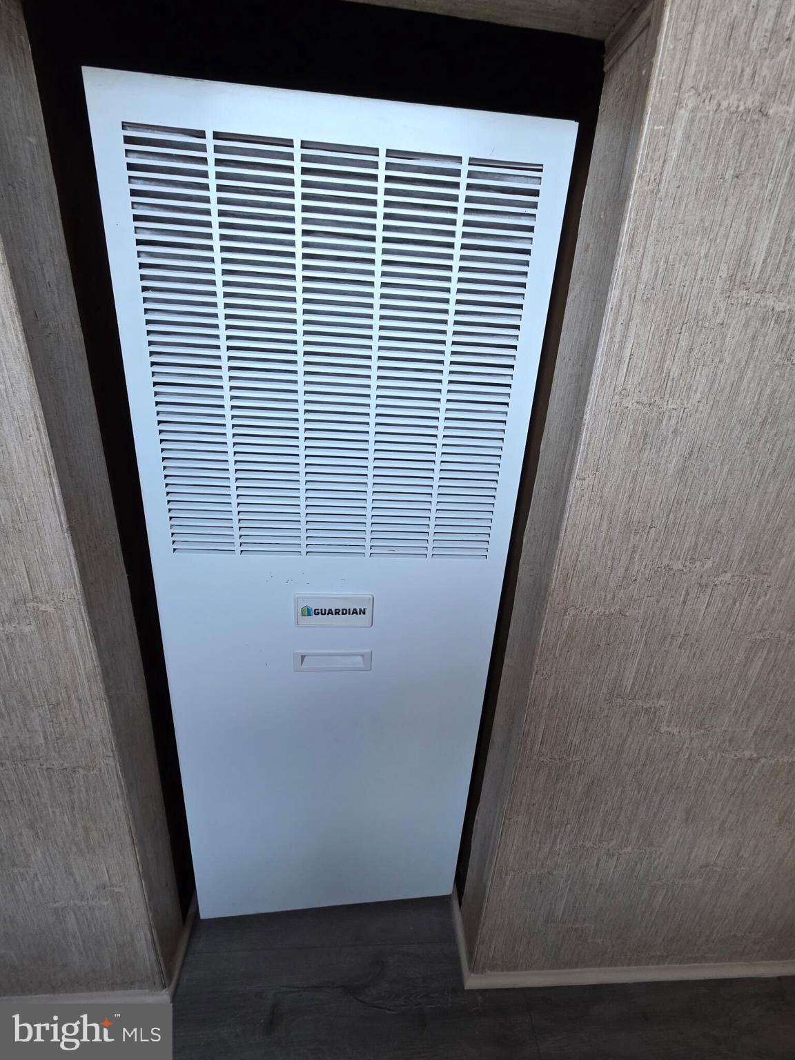 MORELAND TRAILER - Residential