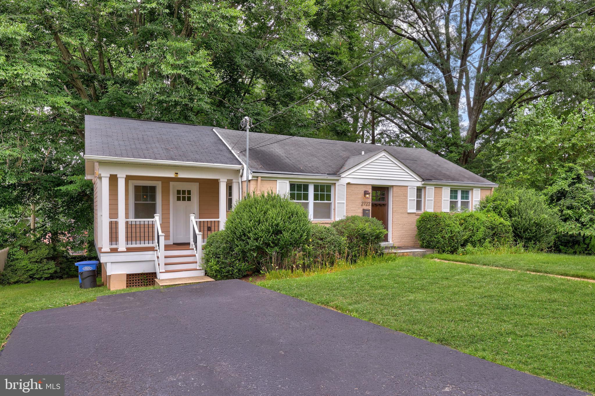 2722 WOODLEY PLACE