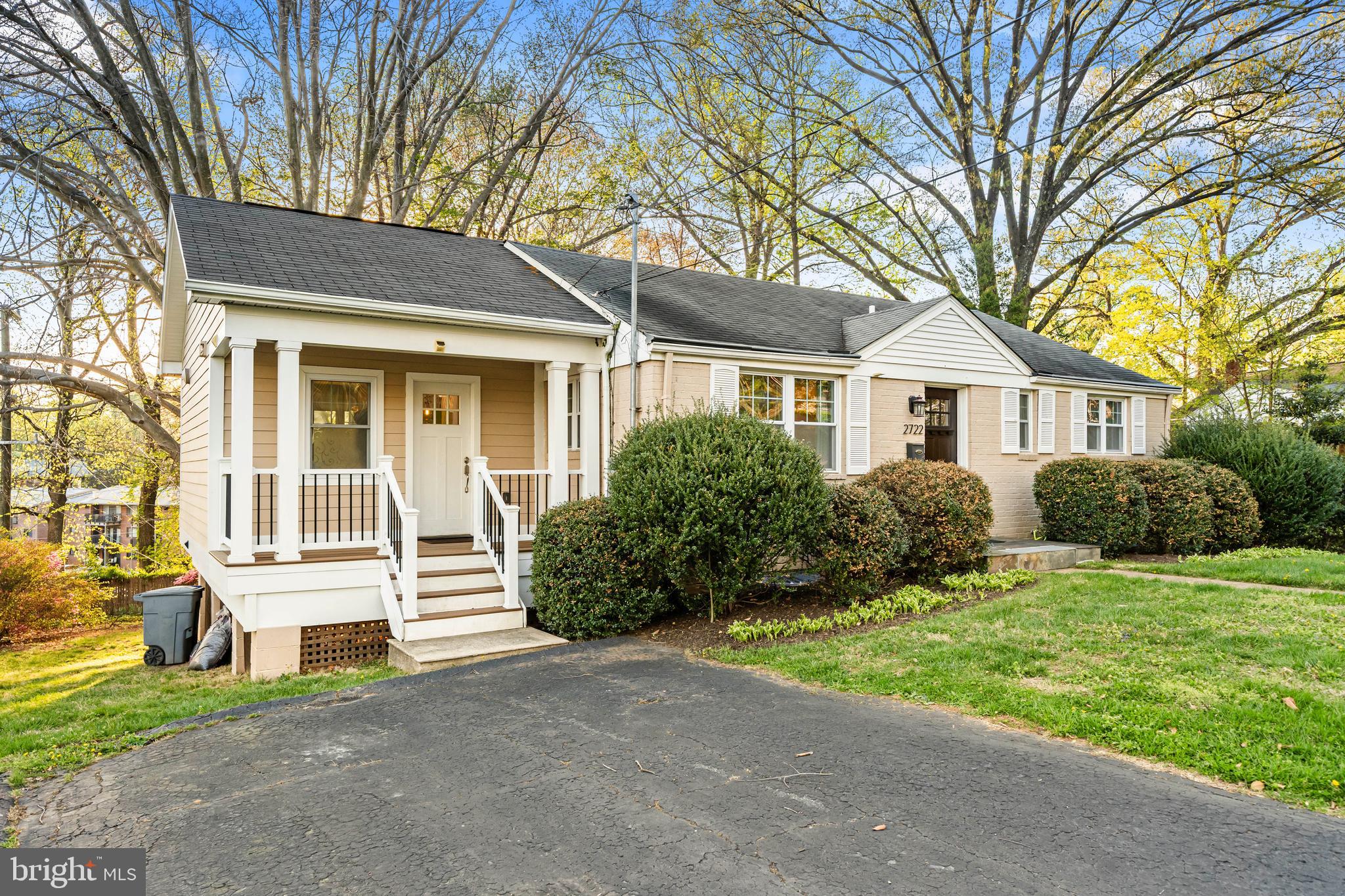 2722 WOODLEY PLACE