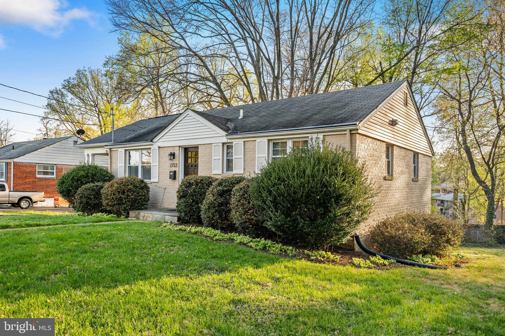 2722 WOODLEY PLACE