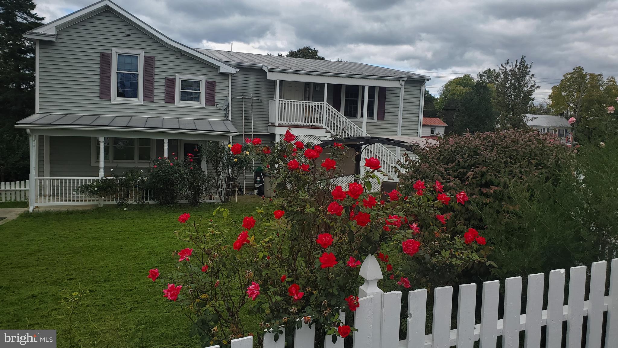 MIDDLETOWN - Commercial Sale