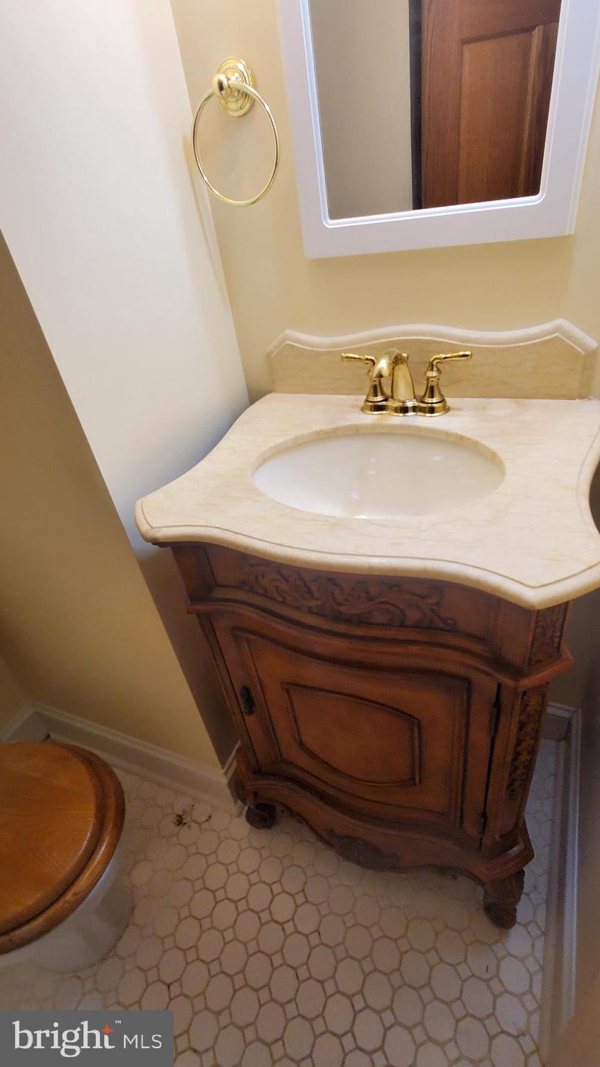 MIDDLETOWN - Commercial Sale