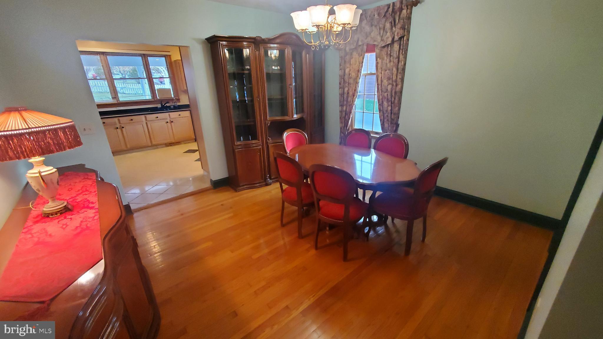 MIDDLETOWN - Commercial Sale